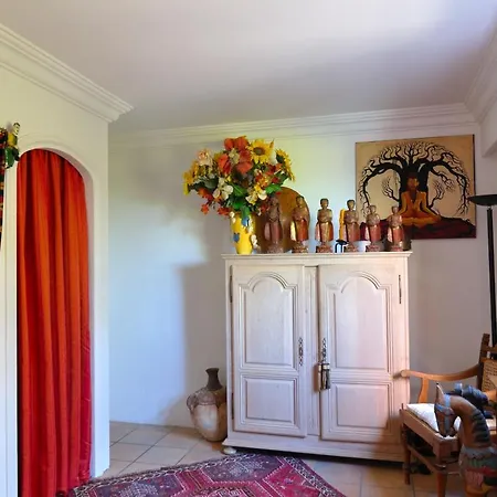 Babou מאנדליה-לה-נאפול